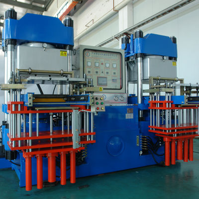 300 طن Calmp Force PLC Control غطاء مطاطي صنع قالب فراغ ضغط آلة حقن للطب